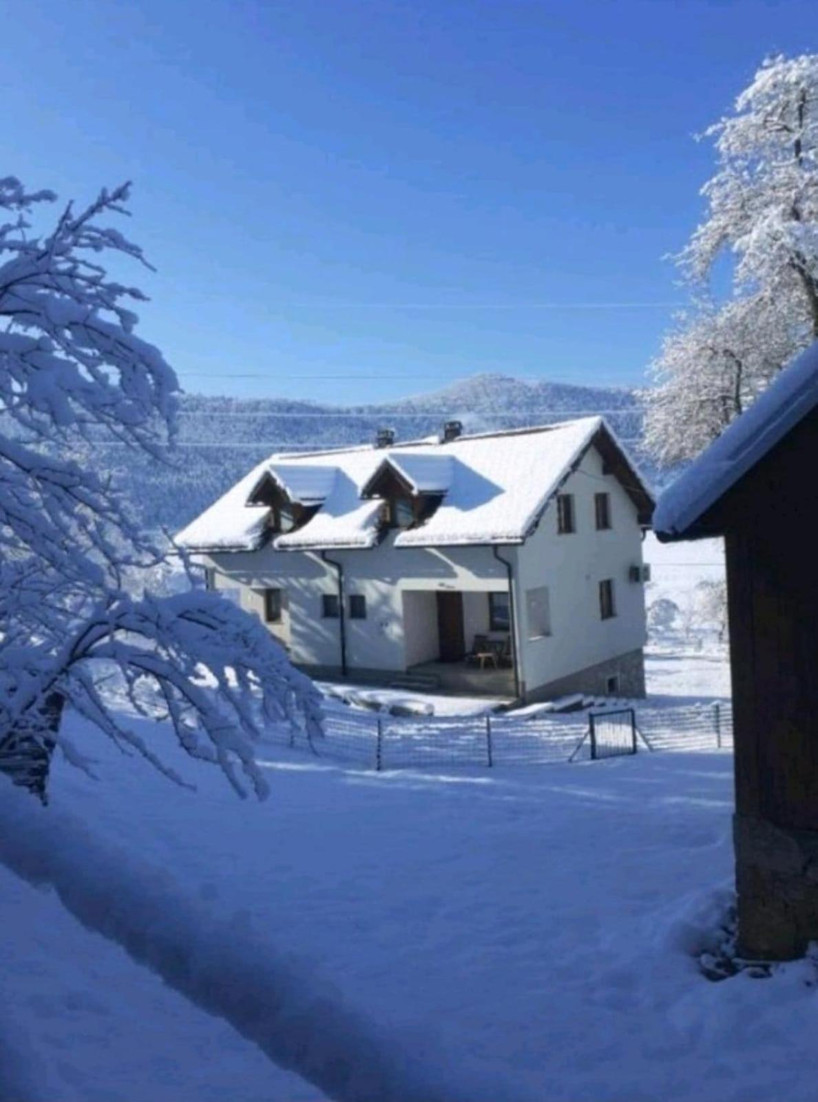 הוילה אוטוצאץ Holiday House Marija מראה חיצוני תמונה